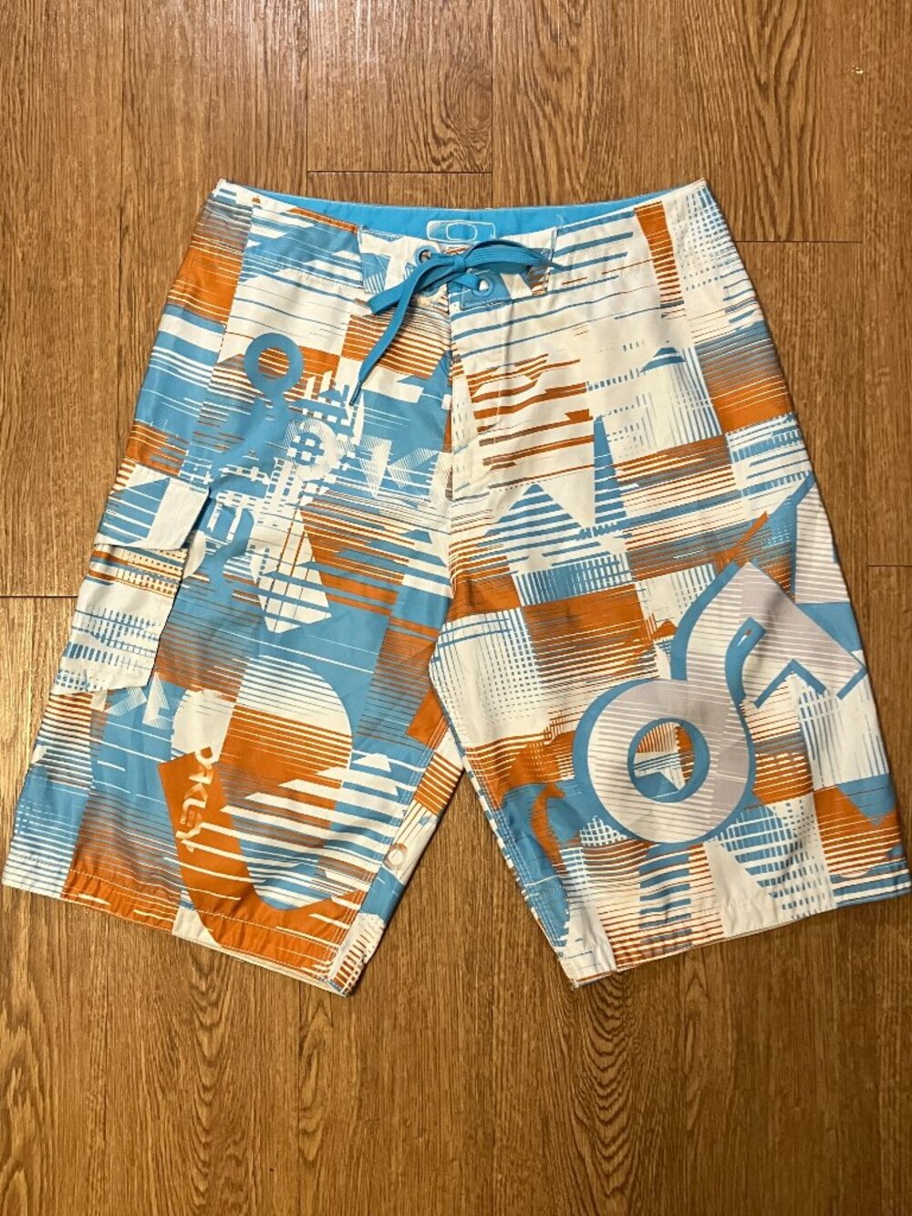 Vintage Oakley Board Shorts Y2K Geometric Surf Swim Trunks Wax Comb Long